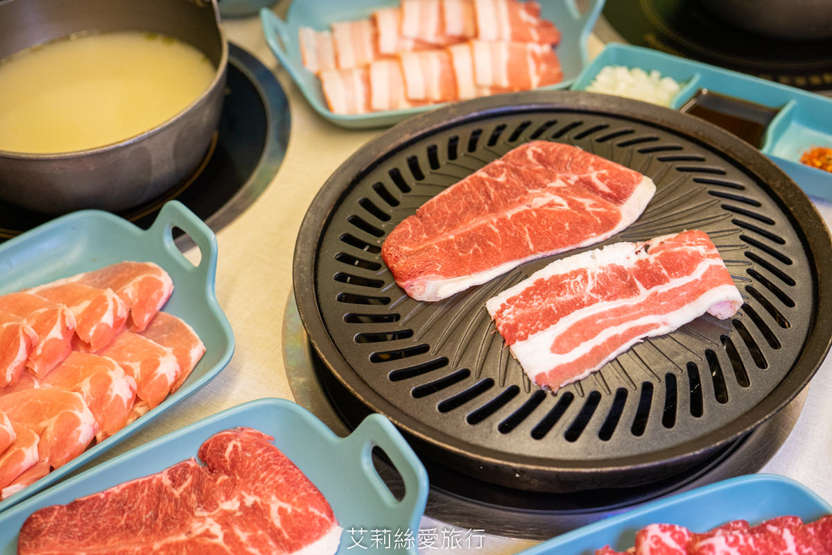 新莊輔大美食》平價火烤兩吃180起 白飯飲料霜淇淋吃到飽 饞饞燒肉鍋物 溫泉蛋燒肉丼飯 百元小火鍋 - 第33張圖 新莊輔大美食》平價火烤兩吃180起 白飯飲料霜淇淋吃到飽 饞饞燒肉鍋物 溫泉蛋燒肉丼飯 百元小火鍋