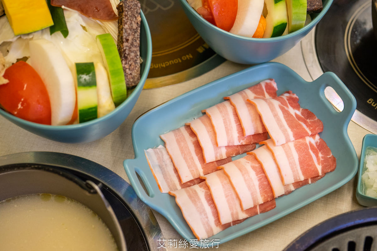 新莊輔大美食》平價火烤兩吃180起 白飯飲料霜淇淋吃到飽 饞饞燒肉鍋物 溫泉蛋燒肉丼飯 百元小火鍋 - 第39張圖 新莊輔大美食》平價火烤兩吃180起 白飯飲料霜淇淋吃到飽 饞饞燒肉鍋物 溫泉蛋燒肉丼飯 百元小火鍋