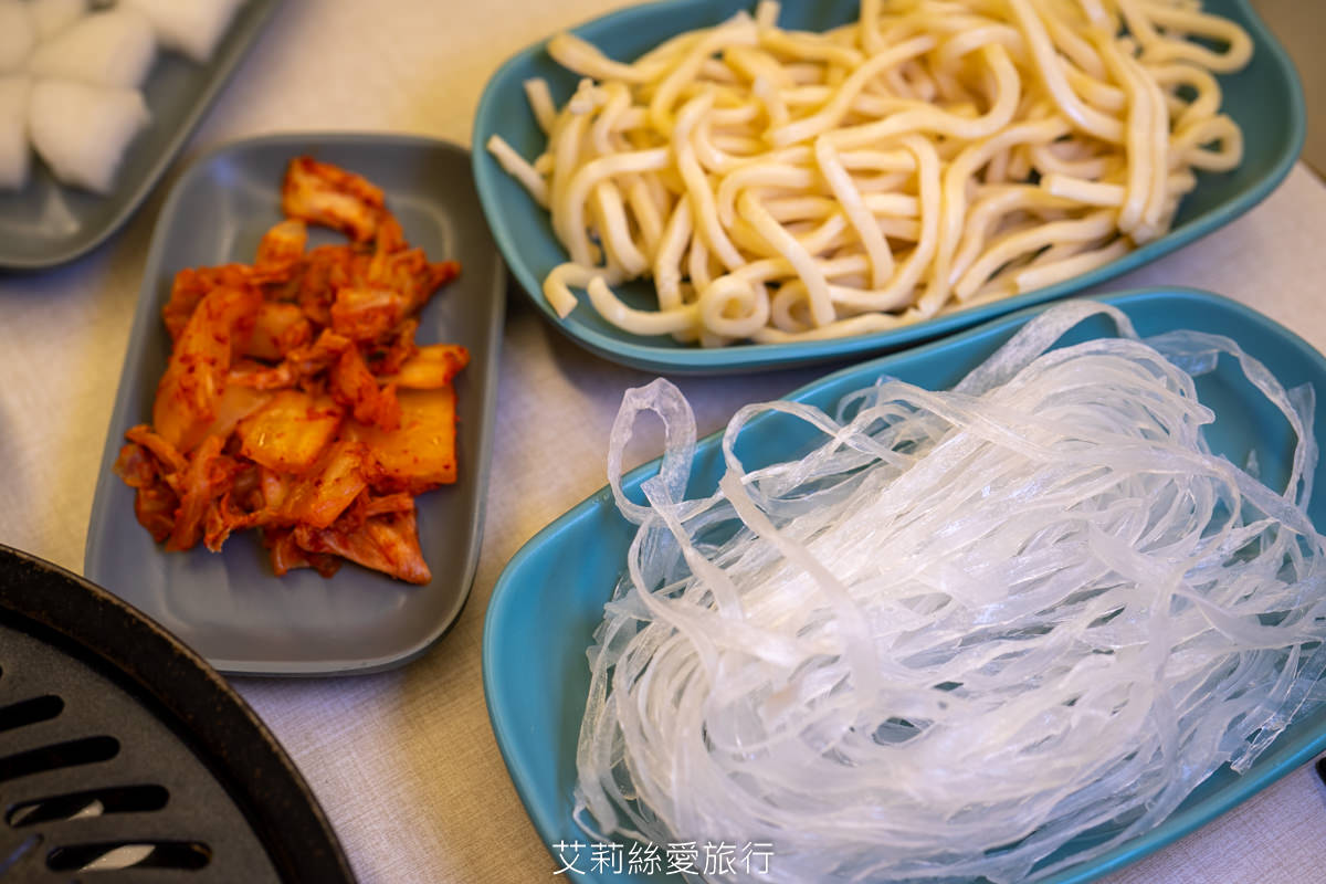 新莊輔大美食》平價火烤兩吃180起 白飯飲料霜淇淋吃到飽 饞饞燒肉鍋物 溫泉蛋燒肉丼飯 百元小火鍋 - 第30張圖 新莊輔大美食》平價火烤兩吃180起 白飯飲料霜淇淋吃到飽 饞饞燒肉鍋物 溫泉蛋燒肉丼飯 百元小火鍋