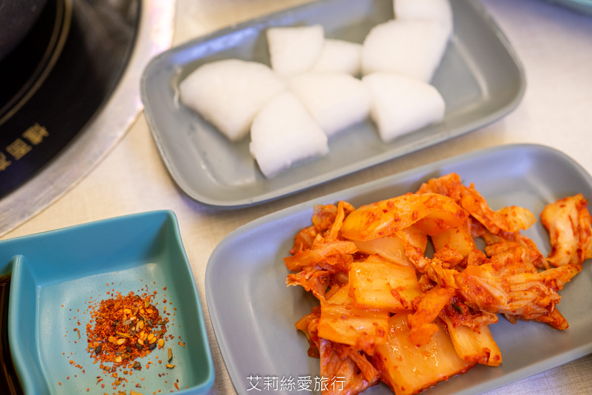 新莊輔大美食》平價火烤兩吃180起 白飯飲料霜淇淋吃到飽 饞饞燒肉鍋物 溫泉蛋燒肉丼飯 百元小火鍋 - 第35張圖 新莊輔大美食》平價火烤兩吃180起 白飯飲料霜淇淋吃到飽 饞饞燒肉鍋物 溫泉蛋燒肉丼飯 百元小火鍋