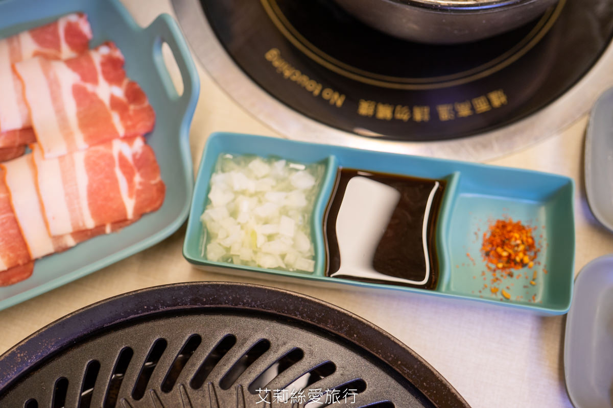 新莊輔大美食》平價火烤兩吃180起 白飯飲料霜淇淋吃到飽 饞饞燒肉鍋物 溫泉蛋燒肉丼飯 百元小火鍋 - 第34張圖 新莊輔大美食》平價火烤兩吃180起 白飯飲料霜淇淋吃到飽 饞饞燒肉鍋物 溫泉蛋燒肉丼飯 百元小火鍋