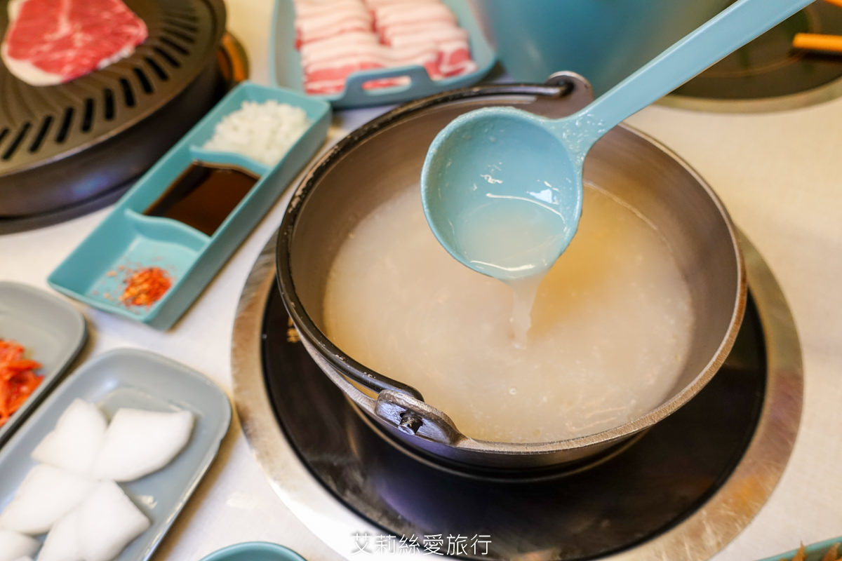 新莊輔大美食》平價火烤兩吃180起 白飯飲料霜淇淋吃到飽 饞饞燒肉鍋物 溫泉蛋燒肉丼飯 百元小火鍋