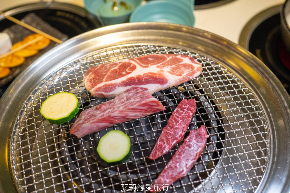 新莊輔大站美食推薦！饞饞 燒肉・鍋物 全新菜單高級日本A5和牛、龍蝦任你選 低消145元自助吧吃到飽