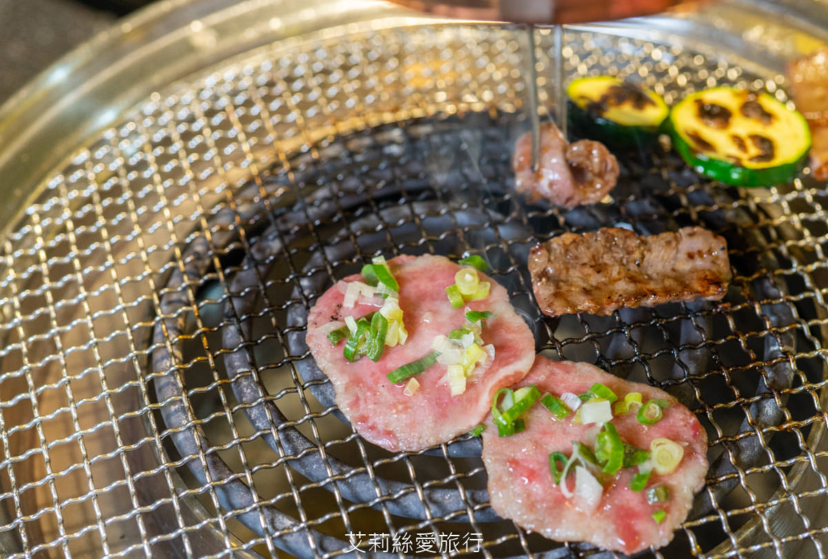 新莊輔大站美食推薦！饞饞 燒肉・鍋物 全新菜單高級日本A5和牛、龍蝦任你選 低消145元自助吧吃到飽