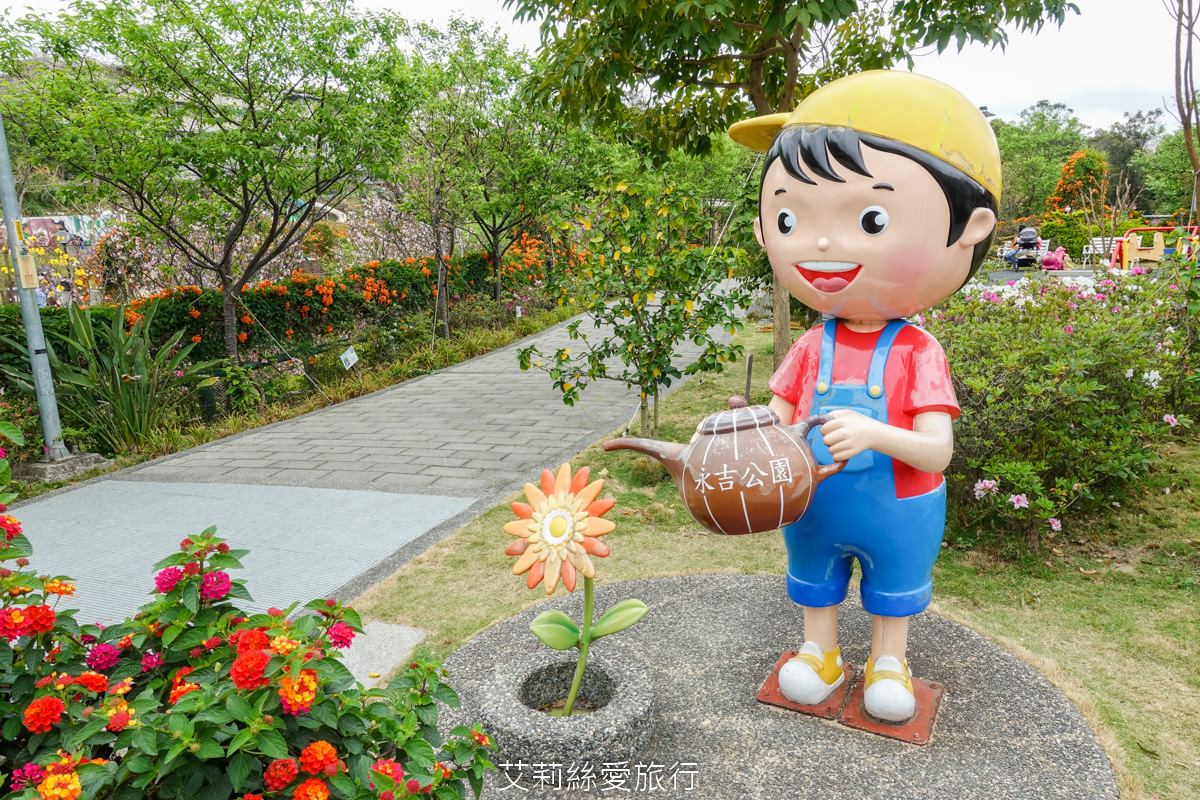 新北親子景點 鶯歌永吉公園 粉嫩富士櫻、黃金風鈴木、多彩多姿杜鵑花真的好好拍 親子同遊炮仗花彩繪步道 玩水旋轉溜滑梯 超好拍立體彩繪 - 第17張圖 新北親子景點 鶯歌永吉公園 粉嫩富士櫻、黃金風鈴木、多彩多姿杜鵑花真的好好拍 親子同遊炮仗花彩繪步道 玩水旋轉溜滑梯 超好拍立體彩繪