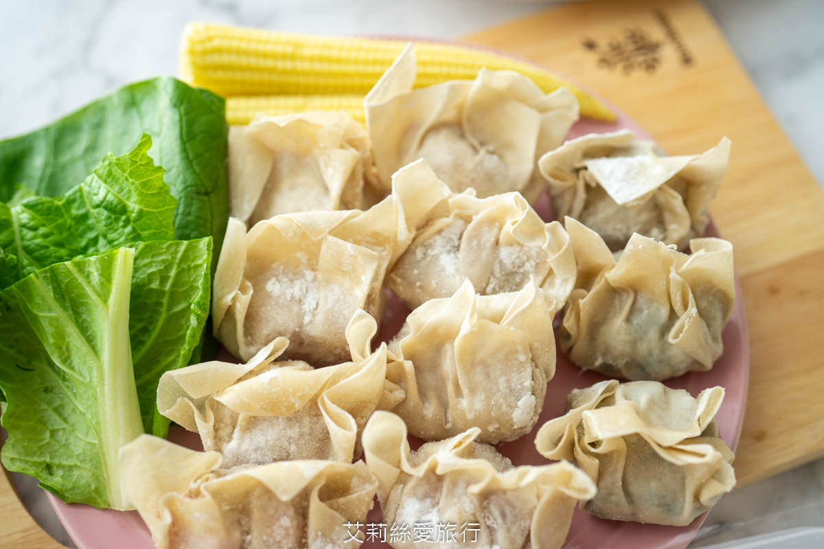 鹿港在地排隊美食 鹿港圓環頂麵食館 真材實料 純手工大餛飩 赤肉焿 不必去南部愛買和大潤發也買得到囉! - 第16張圖 鹿港在地排隊美食 鹿港圓環頂麵食館 真材實料 純手工大餛飩 赤肉焿 不必去南部愛買和大潤發也買得到囉!