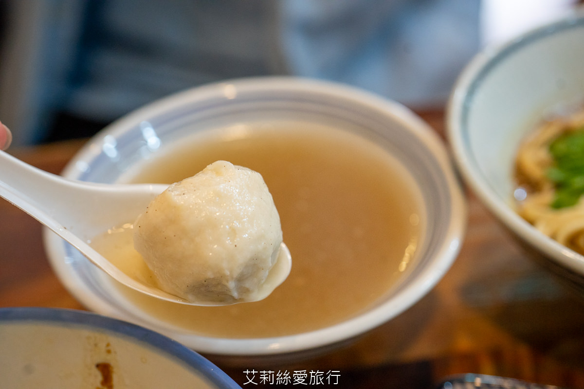 彰化鹿港排隊美食 鹿港圓環頂麵食館 乾意麵必吃 皮薄餡多純手工大餛飩 真材實料台灣豬肉赤肉焿