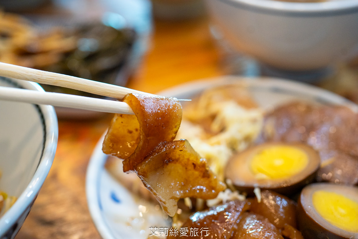彰化鹿港排隊美食 鹿港圓環頂麵食館 乾意麵必吃 皮薄餡多純手工大餛飩 真材實料台灣豬肉赤肉焿