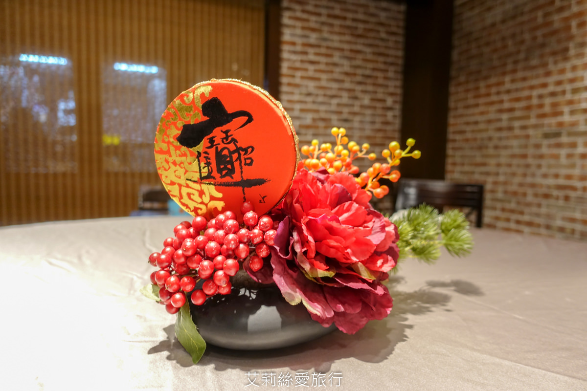 台北車站美食》點水樓 春季限定 酸甜金鑽鳳梨入菜美味升級 鮮甜多汁白蘆筍錯過等明年