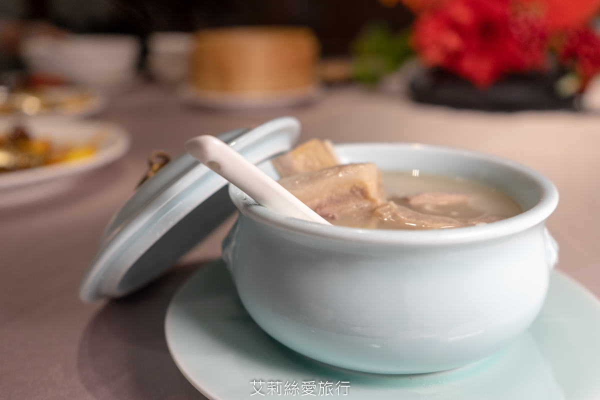 台北車站美食》點水樓 春季限定 酸甜金鑽鳳梨入菜美味升級 鮮甜多汁白蘆筍錯過等明年