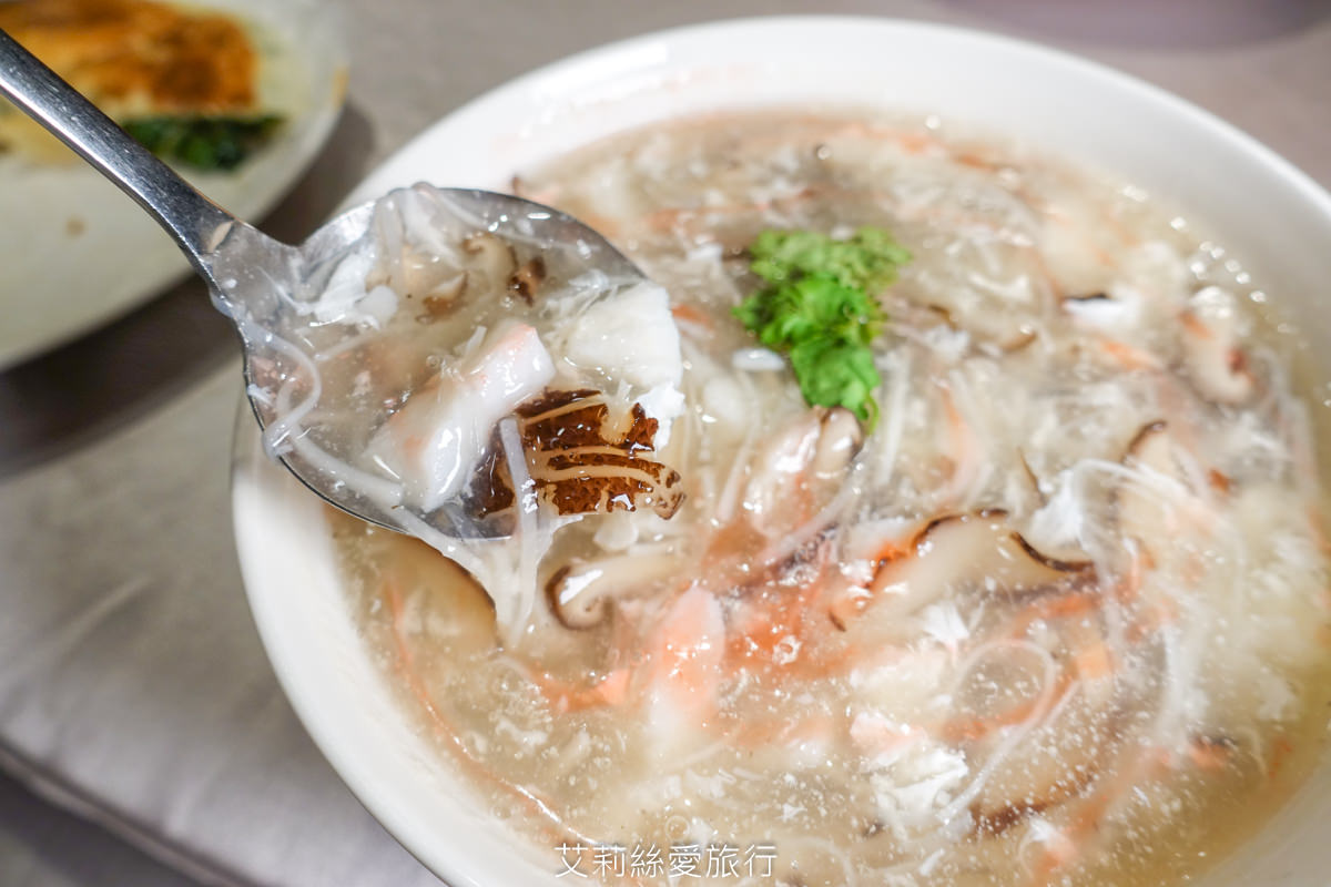 台北車站美食》點水樓 春季限定 酸甜金鑽鳳梨入菜美味升級 鮮甜多汁白蘆筍錯過等明年