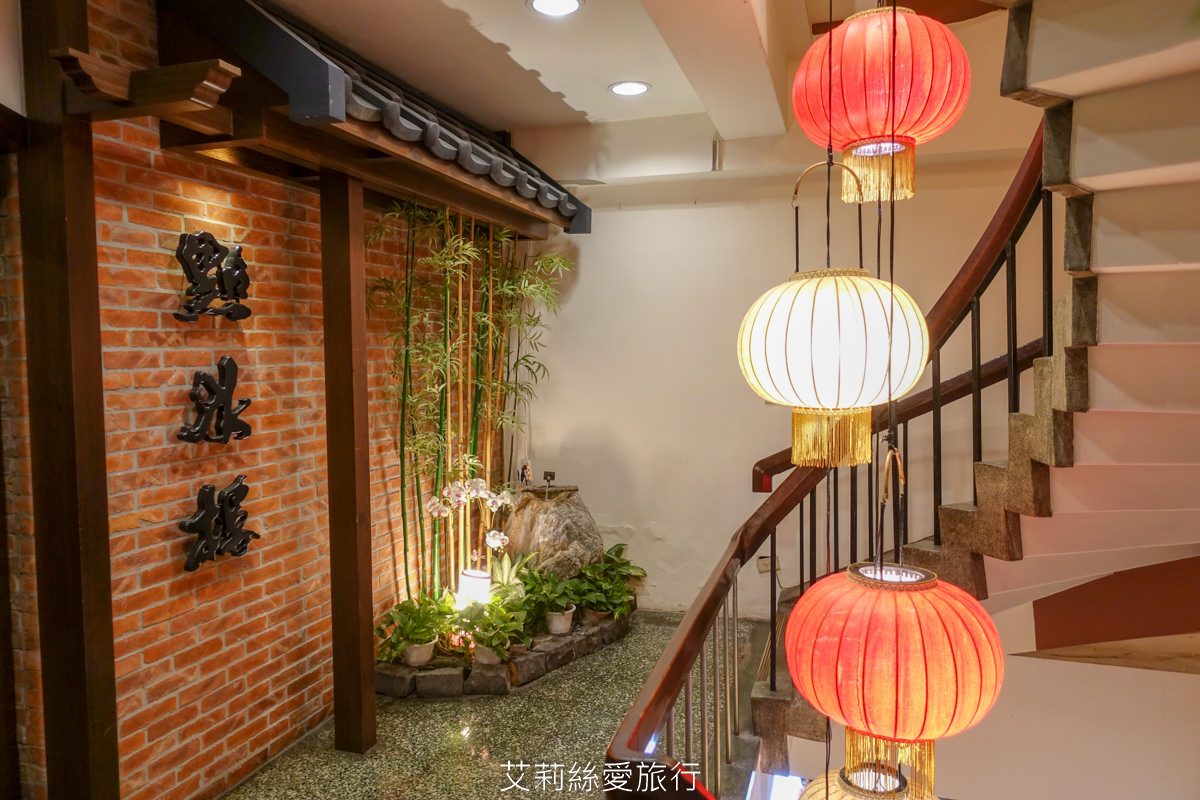 台北車站美食》點水樓 春季限定 酸甜金鑽鳳梨入菜美味升級 鮮甜多汁白蘆筍錯過等明年