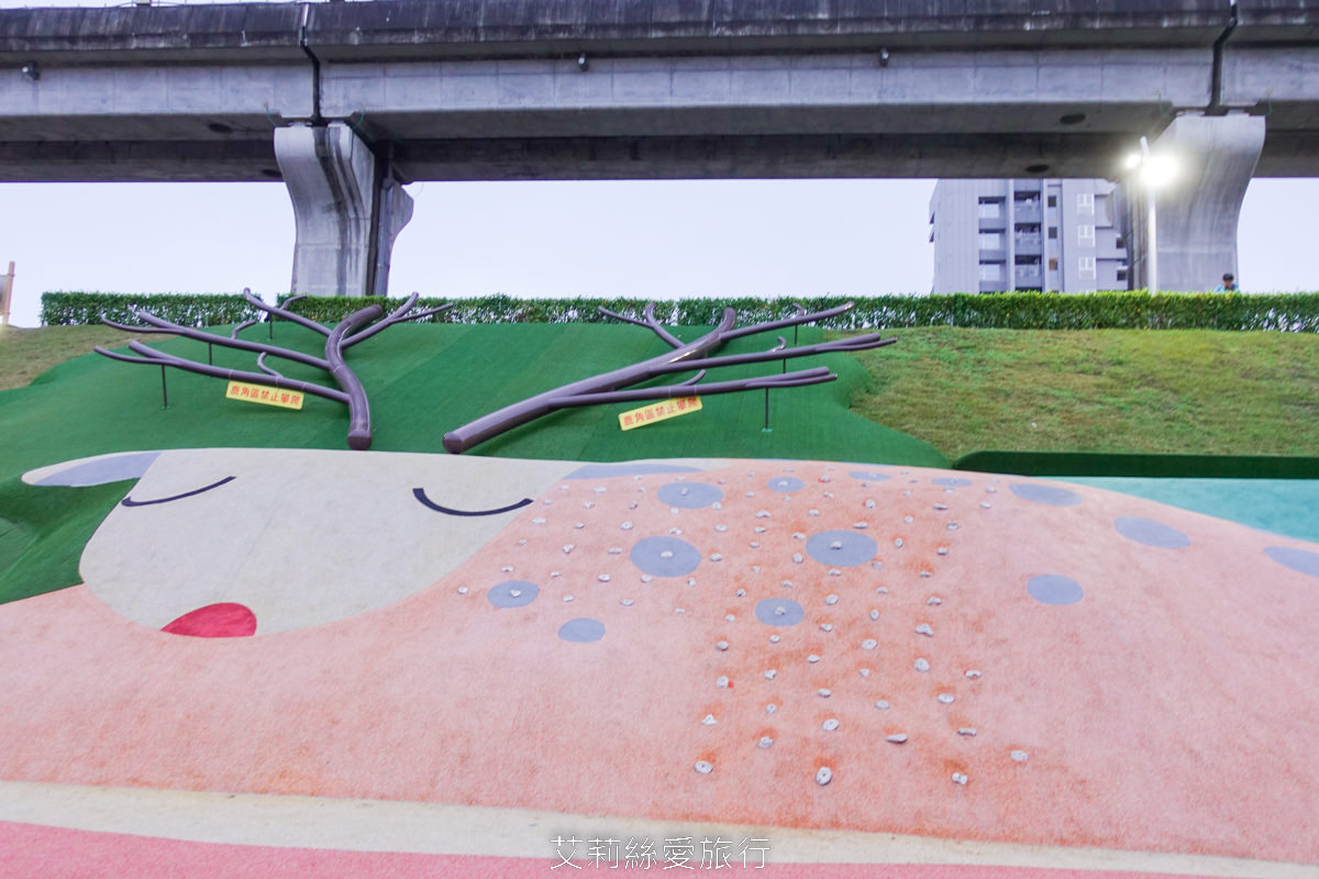 三重親子景點 熊猴森樂園 森林派對嘉年華主題 31座溜滑梯 100組的遊具設施 全台最大全齡共融的親子遊樂園 新北大都會公園 捷運三重站