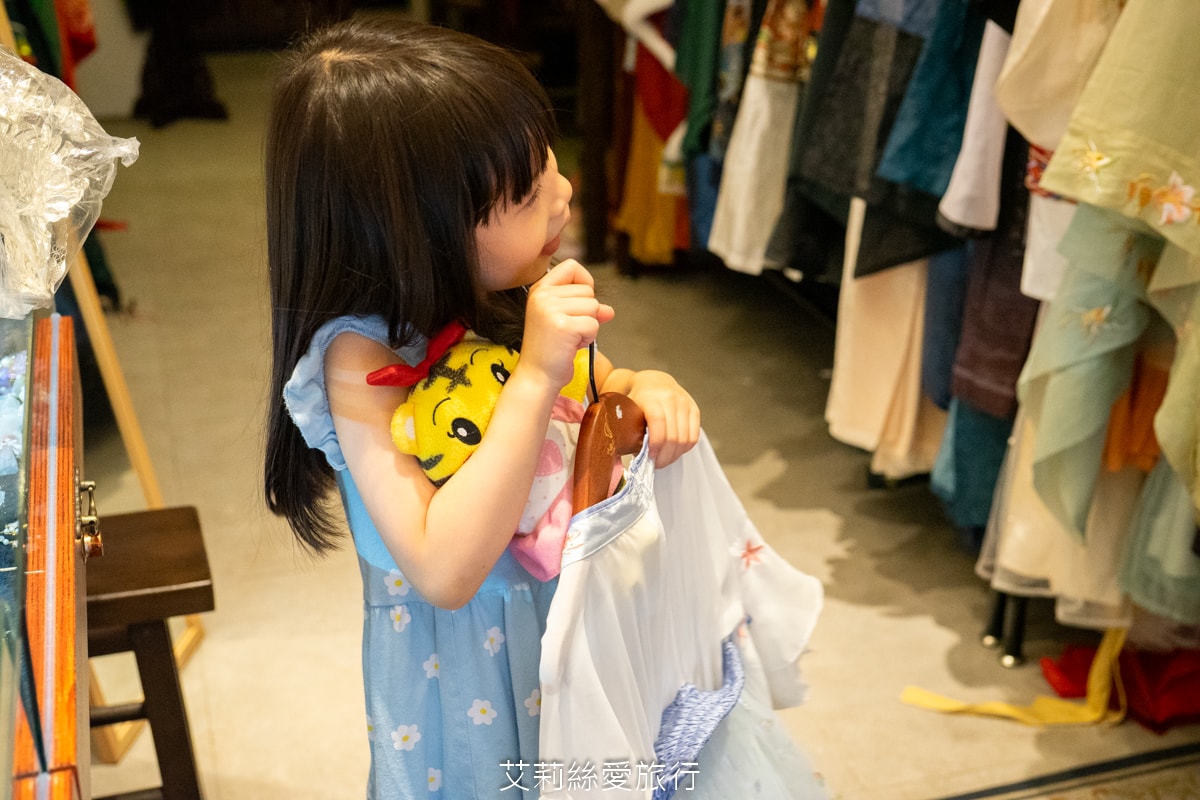 古風沉浸式漢服文化體驗 西江玥樓 小義子漢服 穿漢服 變妝髮 一秒穿越好好玩 新北板橋林家花園對面