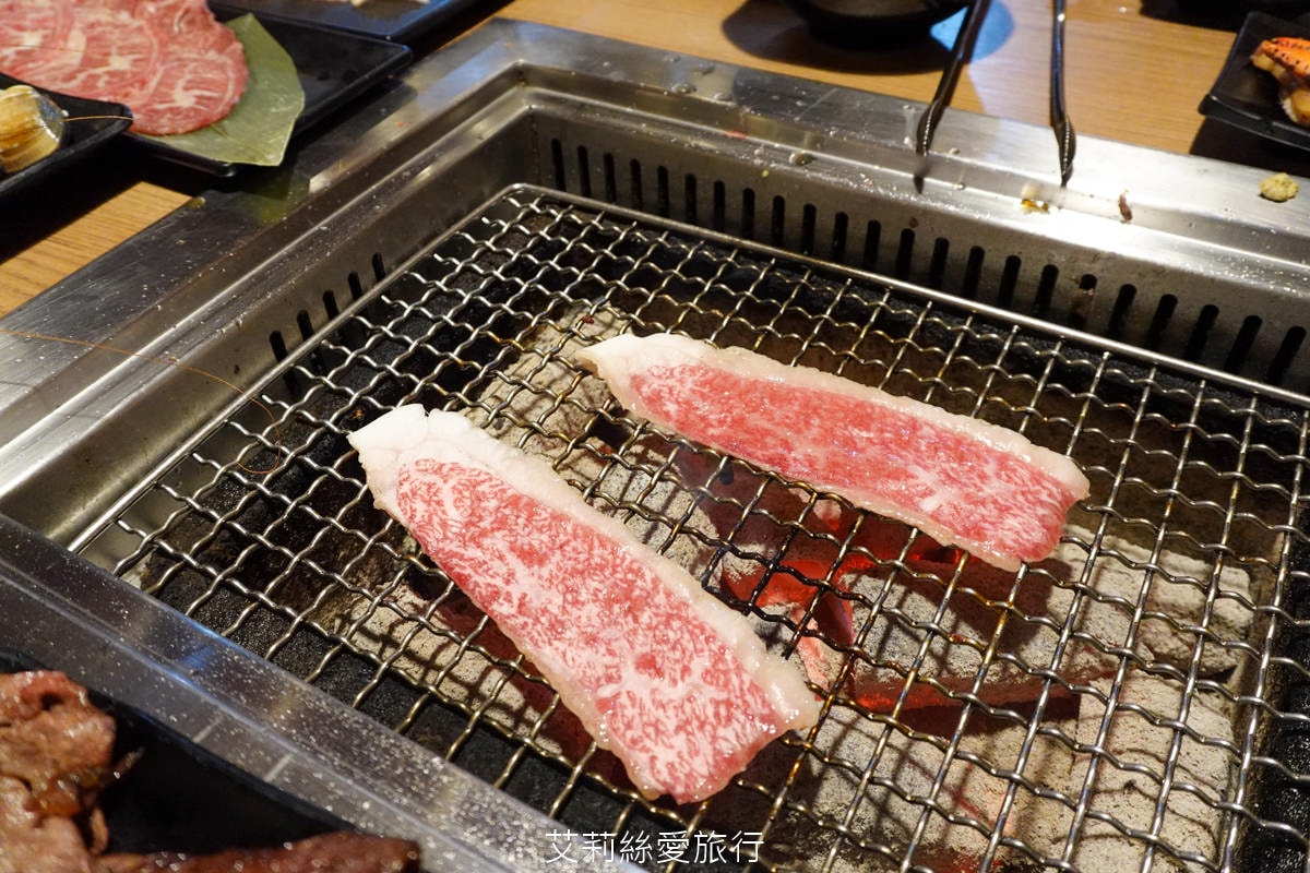 蘆洲和牛龍蝦吃到飽 昭和園蘆洲店火烤兩吃吃到飽 只要555元起 指定方案贈「鹿兒島和牛」！壽星方案 近蘆洲捷運站