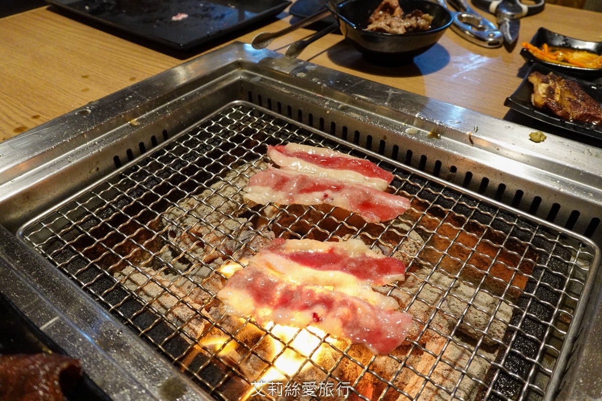 蘆洲和牛龍蝦吃到飽 昭和園蘆洲店火烤兩吃吃到飽 只要555元起 指定方案贈「鹿兒島和牛」！壽星方案 近蘆洲捷運站