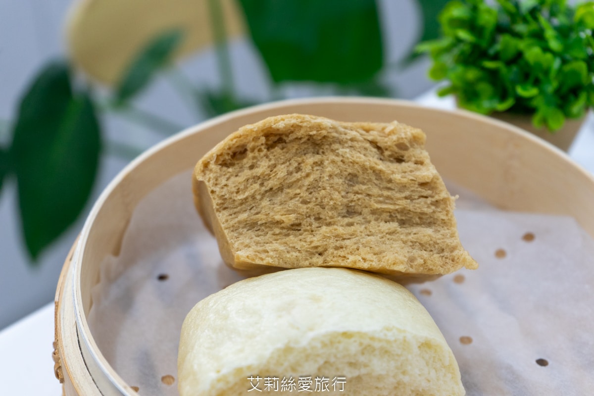 蘆洲湧蓮寺美食 在地排隊早餐 老上海包子 手工現作現蒸 20元起銅板早餐 買十送一 蘆洲湧蓮寺市場美食 近三民高中站