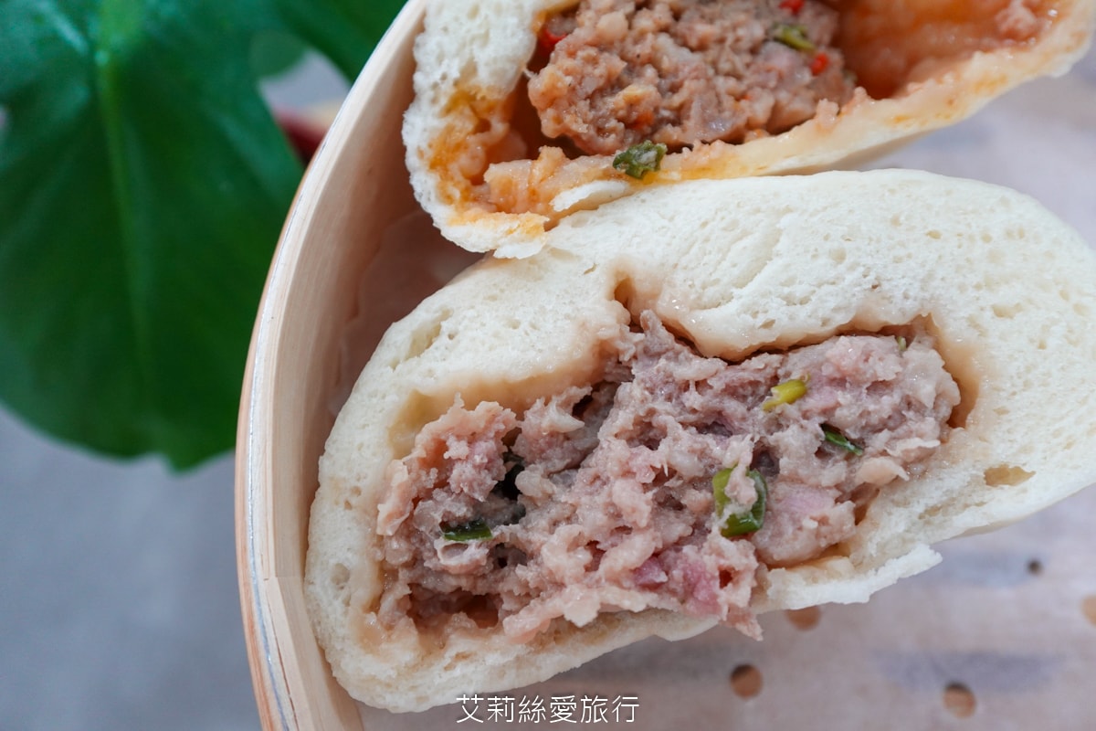 蘆洲湧蓮寺美食 在地排隊早餐 老上海包子 手工現作現蒸 20元起銅板早餐 買十送一 蘆洲湧蓮寺市場美食 近三民高中站