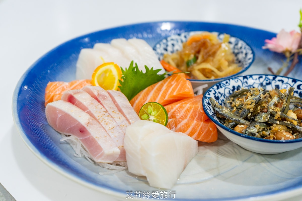 金山萬里野柳美食 鮮滿樓海鮮餐廳 吃萬里蟹 大龍蝦 自家漁船捕撈就是新鮮！價格透明公開 野柳地質公園 海洋公園旁餐廳！