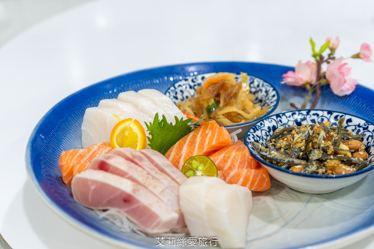 金山萬里野柳美食 鮮滿樓海鮮餐廳 吃萬里蟹 大龍蝦 自家漁船捕撈就是新鮮！價格透明公開 野柳地質公園 海洋公園旁餐廳！