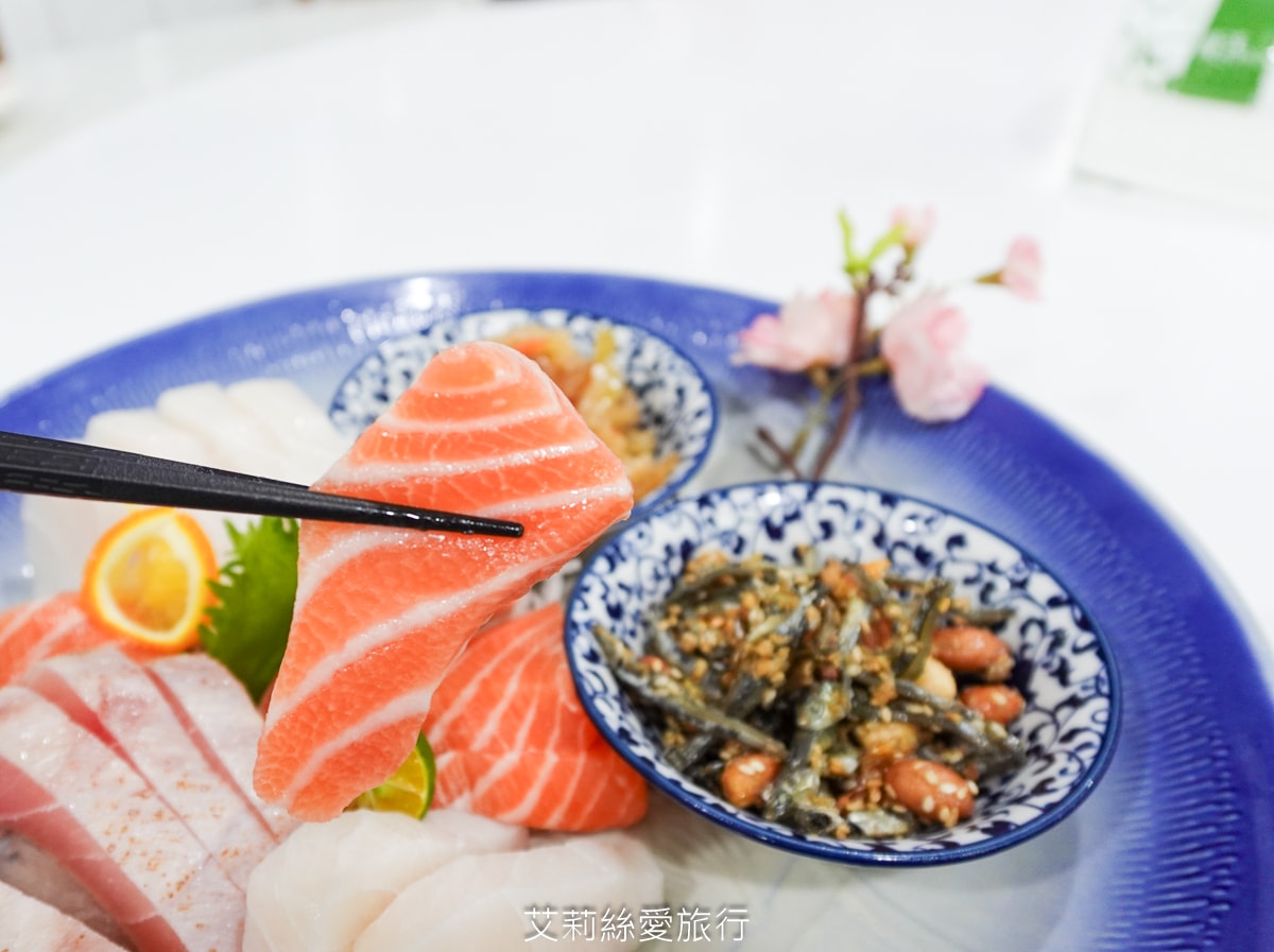 金山萬里野柳美食 鮮滿樓海鮮餐廳 吃萬里蟹 大龍蝦 自家漁船捕撈就是新鮮！價格透明公開 野柳地質公園 海洋公園旁餐廳！