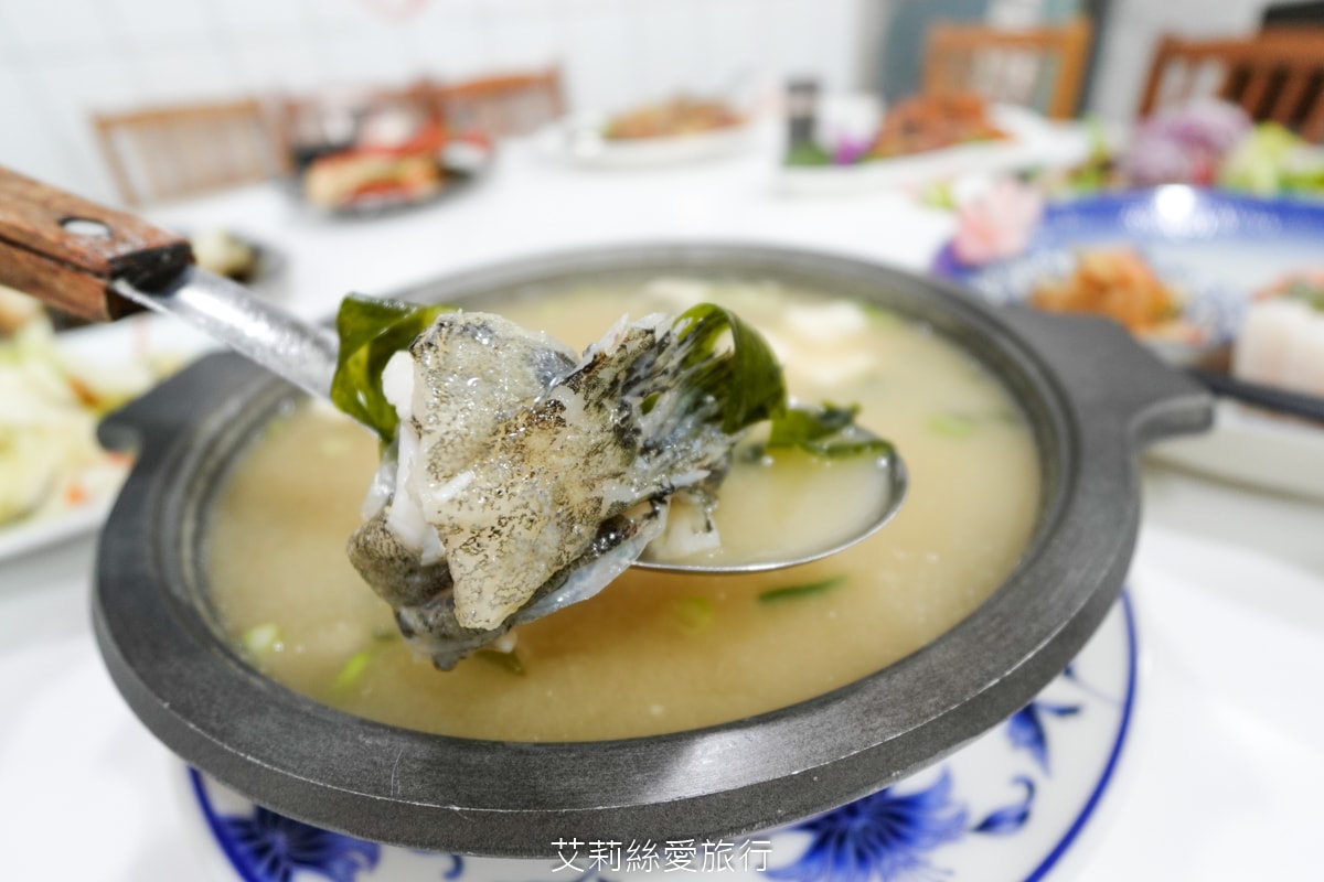 金山萬里野柳美食 鮮滿樓海鮮餐廳 吃萬里蟹 大龍蝦 自家漁船捕撈就是新鮮！價格透明公開 野柳地質公園 海洋公園旁餐廳！