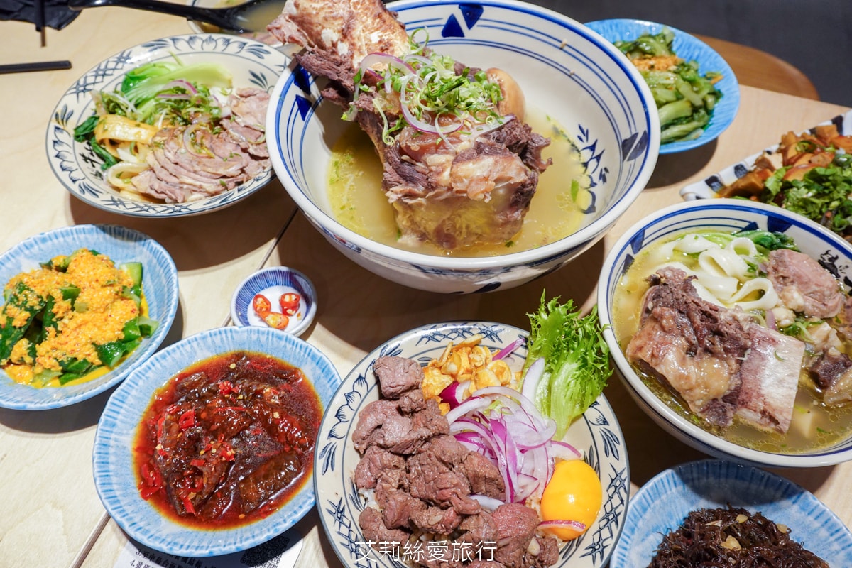 桃園美食 排隊必吃 牛山牛肉麵 燒肉飯 每日只賣5小時 湯頭熬煮10小時以上 頂級夢美人米 日本ANA頭等艙的指定米 炭火燒烤菲力牛 真的太美味！