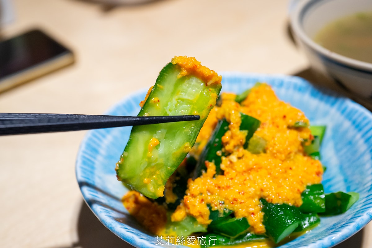 桃園美食 排隊必吃 牛山牛肉麵 燒肉飯 每日只賣5小時 湯頭熬煮10小時以上 頂級夢美人米 日本ANA頭等艙的指定米 炭火燒烤菲力牛 真的太美味！