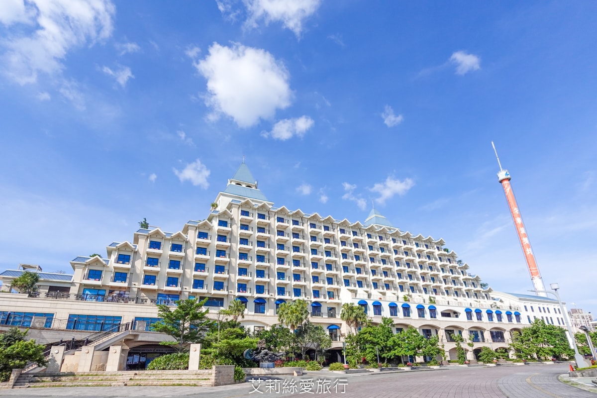 淡水住宿 台灣最美飯店!淡水福容大飯店 漁人碼頭 藍白地中海風格 最新露營主題房型 300坪遊戲區 絕美泳池和露台 玩到不想回家 - 第2張圖 淡水住宿 台灣最美飯店!淡水福容大飯店 漁人碼頭 藍白地中海風格 最新露營主題房型 300坪遊戲區 絕美泳池和露台 玩到不想回家