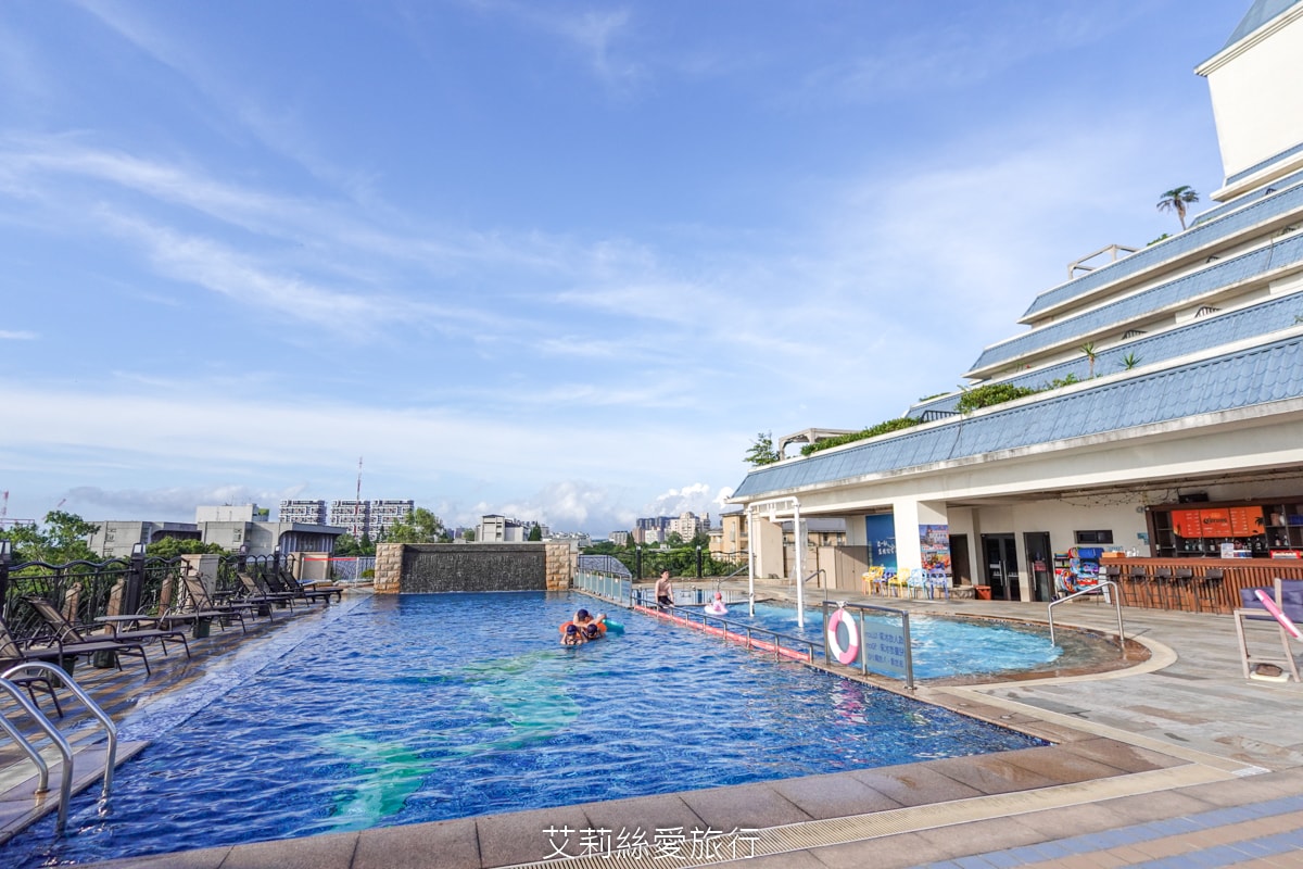 淡水住宿 台灣最美飯店!淡水福容大飯店 漁人碼頭 藍白地中海風格 最新露營主題房型 300坪遊戲區 絕美泳池和露台 玩到不想回家 - 第85張圖 淡水住宿 台灣最美飯店!淡水福容大飯店 漁人碼頭 藍白地中海風格 最新露營主題房型 300坪遊戲區 絕美泳池和露台 玩到不想回家