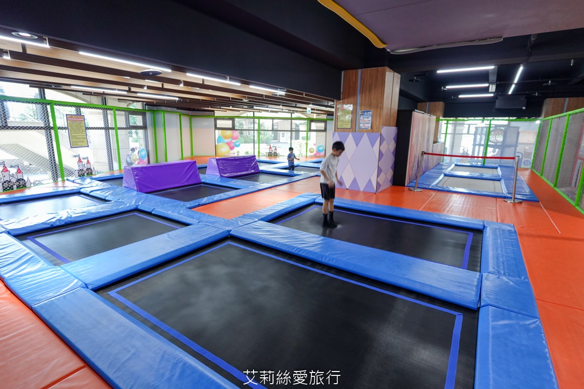 淡水住宿 台灣最美飯店!淡水福容大飯店 漁人碼頭 藍白地中海風格 最新露營主題房型 300坪遊戲區 絕美泳池和露台 玩到不想回家 - 第72張圖 淡水住宿 台灣最美飯店!淡水福容大飯店 漁人碼頭 藍白地中海風格 最新露營主題房型 300坪遊戲區 絕美泳池和露台 玩到不想回家