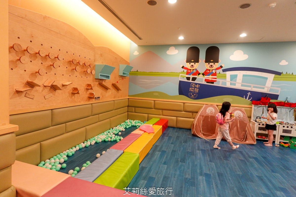 淡水住宿 台灣最美飯店!淡水福容大飯店 漁人碼頭 藍白地中海風格 最新露營主題房型 300坪遊戲區 絕美泳池和露台 玩到不想回家 - 第76張圖 淡水住宿 台灣最美飯店!淡水福容大飯店 漁人碼頭 藍白地中海風格 最新露營主題房型 300坪遊戲區 絕美泳池和露台 玩到不想回家