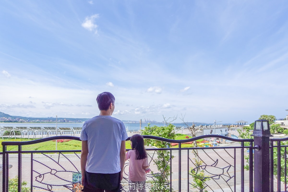 淡水住宿 台灣最美飯店!淡水福容大飯店 漁人碼頭 藍白地中海風格 最新露營主題房型 300坪遊戲區 絕美泳池和露台 玩到不想回家 - 第12張圖 淡水住宿 台灣最美飯店!淡水福容大飯店 漁人碼頭 藍白地中海風格 最新露營主題房型 300坪遊戲區 絕美泳池和露台 玩到不想回家
