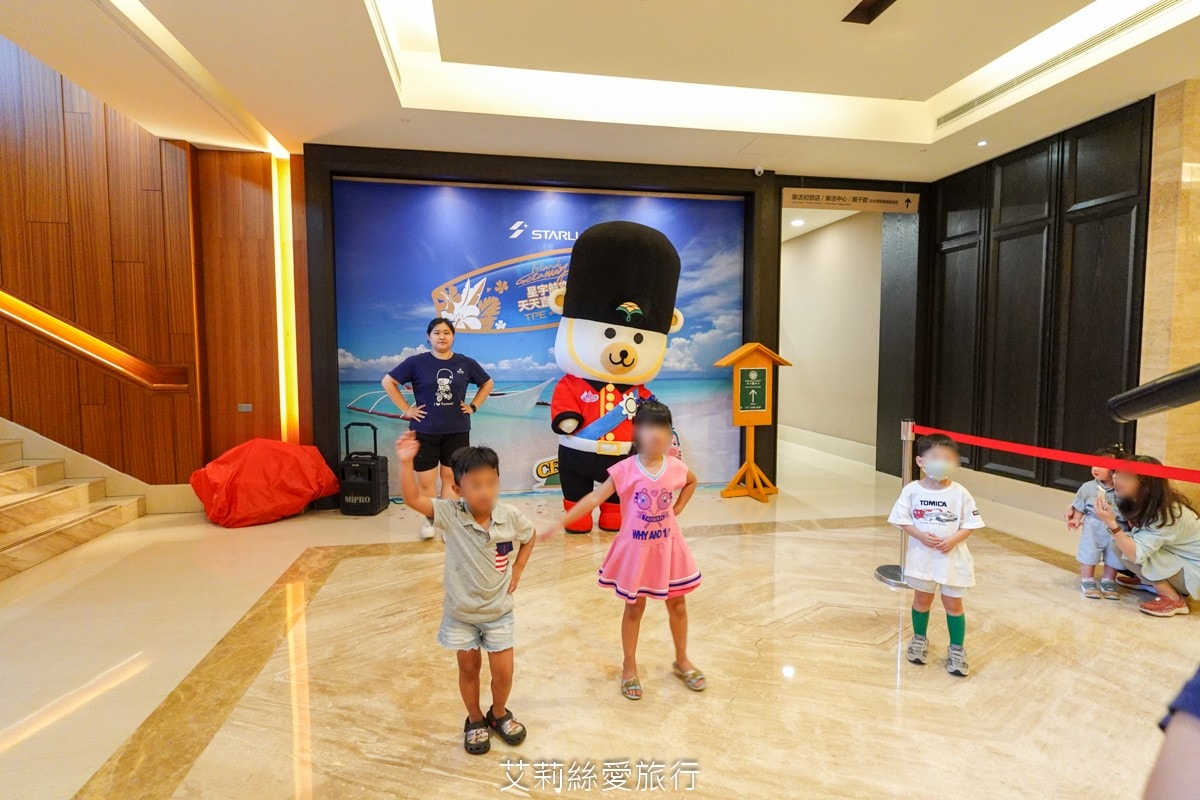 淡水住宿 台灣最美飯店!淡水福容大飯店 漁人碼頭 藍白地中海風格 最新露營主題房型 300坪遊戲區 絕美泳池和露台 玩到不想回家 - 第61張圖 淡水住宿 台灣最美飯店!淡水福容大飯店 漁人碼頭 藍白地中海風格 最新露營主題房型 300坪遊戲區 絕美泳池和露台 玩到不想回家