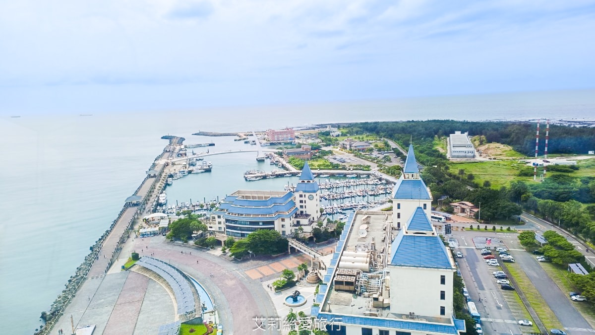 淡水住宿 台灣最美飯店!淡水福容大飯店 漁人碼頭 藍白地中海風格 最新露營主題房型 300坪遊戲區 絕美泳池和露台 玩到不想回家 - 第3張圖 淡水住宿 台灣最美飯店!淡水福容大飯店 漁人碼頭 藍白地中海風格 最新露營主題房型 300坪遊戲區 絕美泳池和露台 玩到不想回家