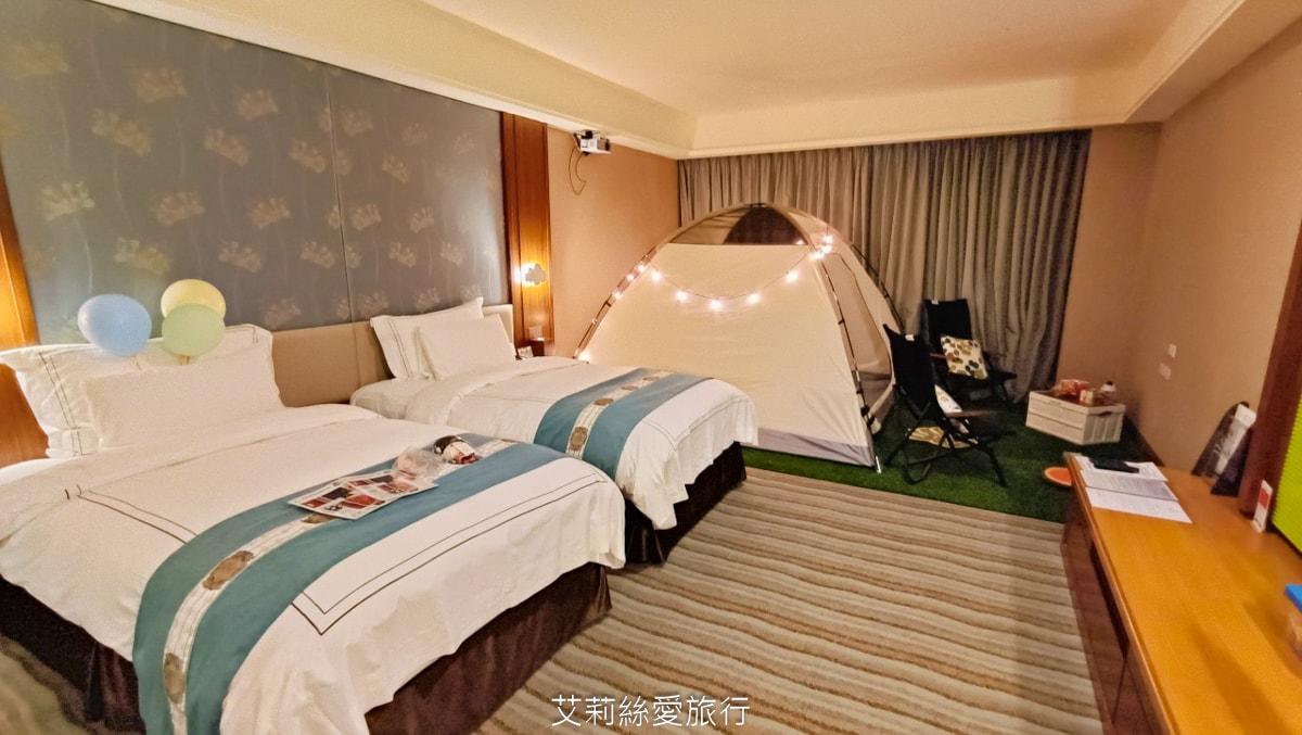 淡水住宿 台灣最美飯店!淡水福容大飯店 漁人碼頭 藍白地中海風格 最新露營主題房型 300坪遊戲區 絕美泳池和露台 玩到不想回家 - 第7張圖 淡水住宿 台灣最美飯店!淡水福容大飯店 漁人碼頭 藍白地中海風格 最新露營主題房型 300坪遊戲區 絕美泳池和露台 玩到不想回家