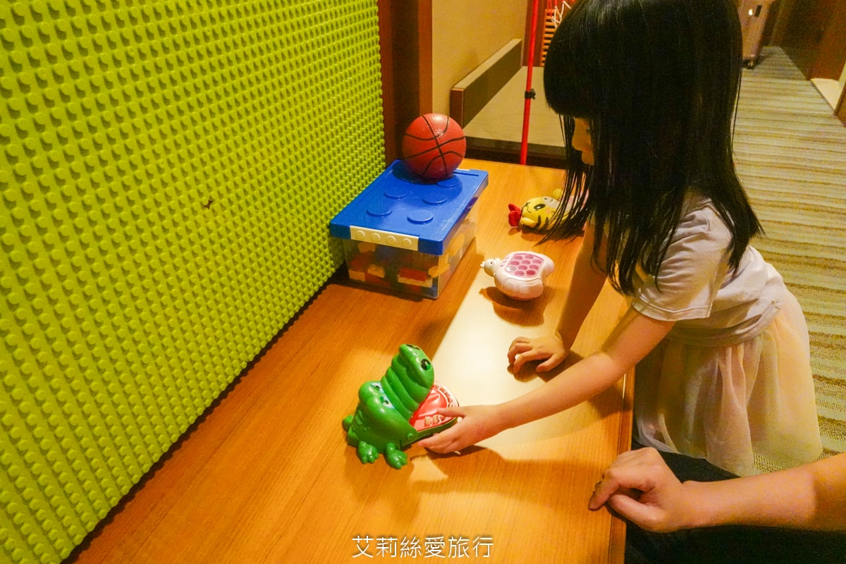 淡水住宿 台灣最美飯店!淡水福容大飯店 漁人碼頭 藍白地中海風格 最新露營主題房型 300坪遊戲區 絕美泳池和露台 玩到不想回家 - 第39張圖 淡水住宿 台灣最美飯店!淡水福容大飯店 漁人碼頭 藍白地中海風格 最新露營主題房型 300坪遊戲區 絕美泳池和露台 玩到不想回家