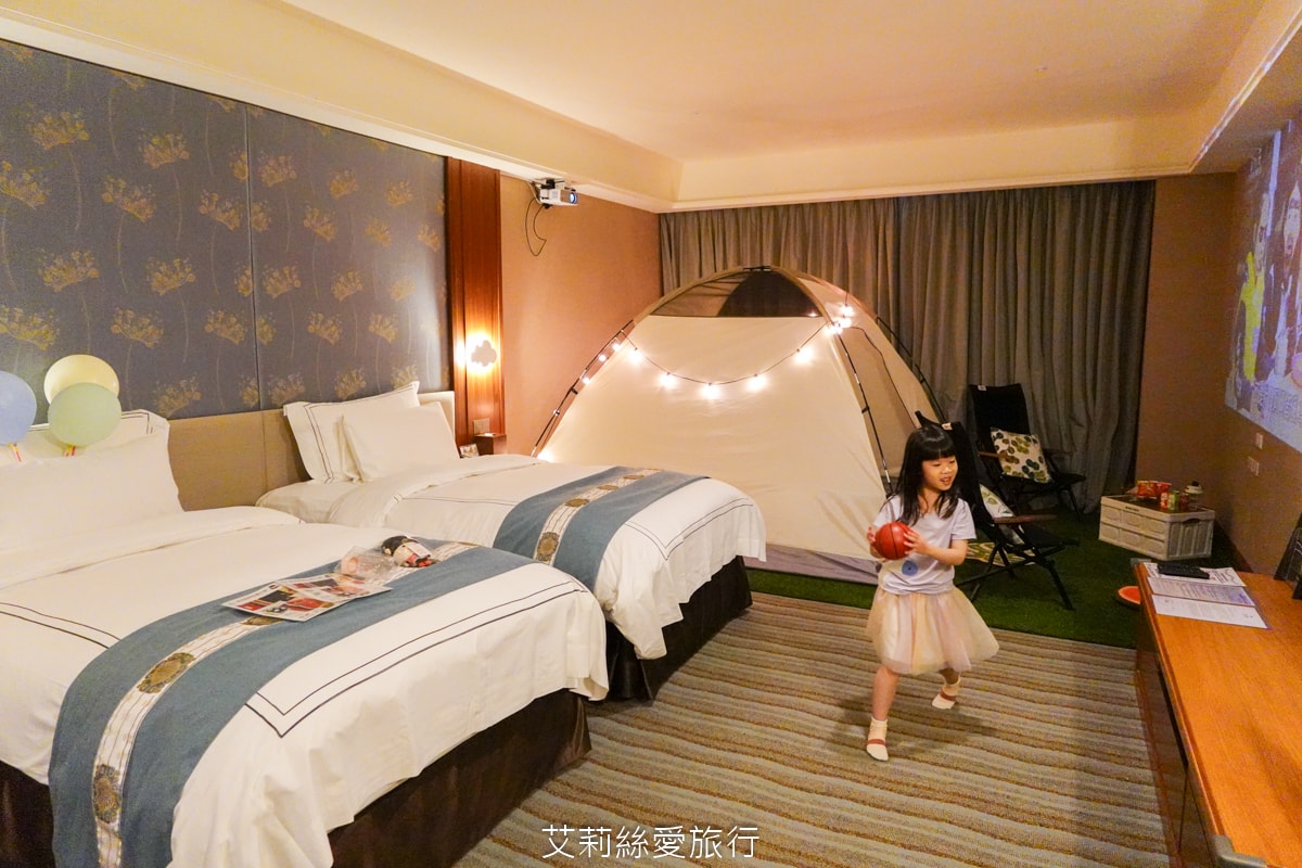 淡水住宿 台灣最美飯店!淡水福容大飯店 漁人碼頭 藍白地中海風格 最新露營主題房型 300坪遊戲區 絕美泳池和露台 玩到不想回家 - 第27張圖 淡水住宿 台灣最美飯店!淡水福容大飯店 漁人碼頭 藍白地中海風格 最新露營主題房型 300坪遊戲區 絕美泳池和露台 玩到不想回家