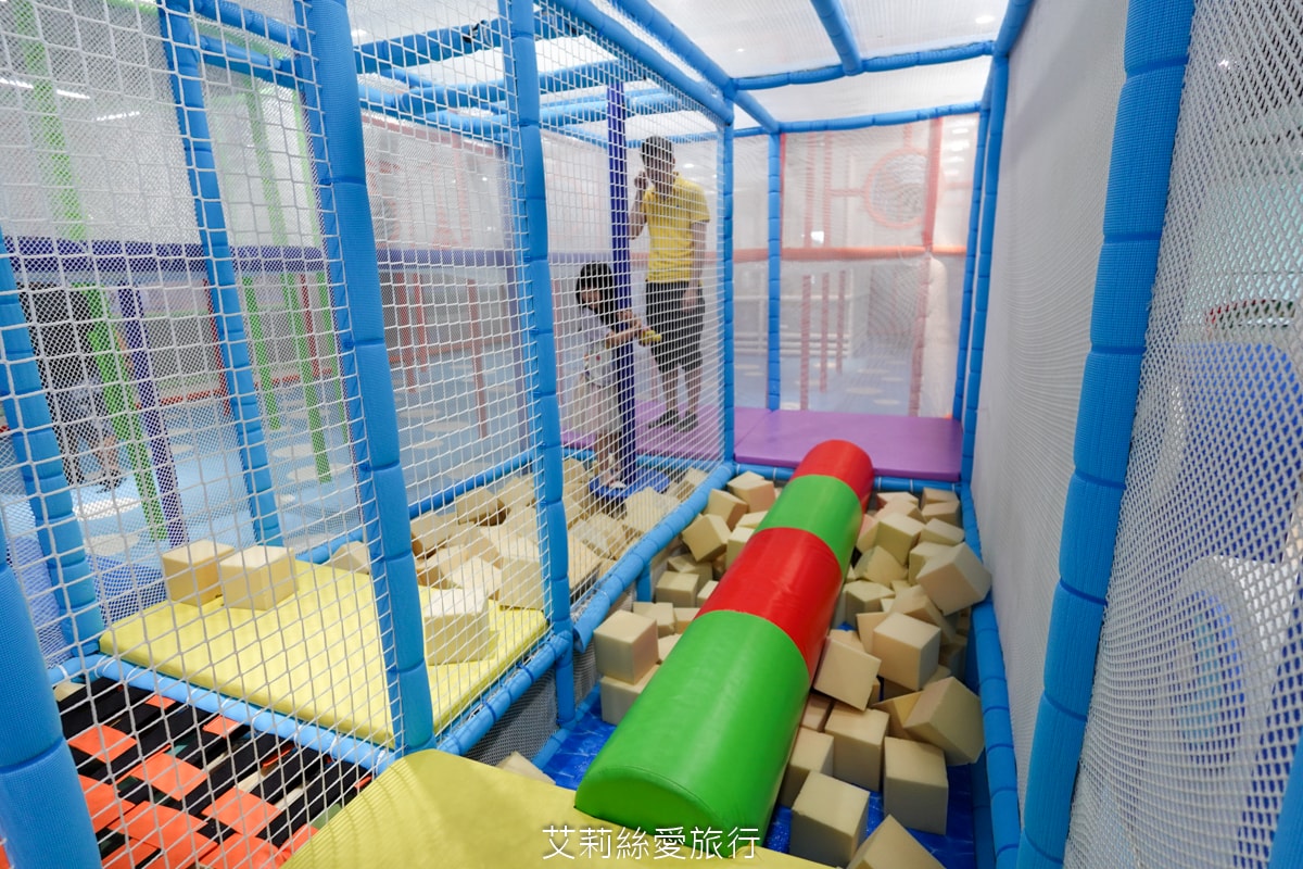 淡水住宿 台灣最美飯店!淡水福容大飯店 漁人碼頭 藍白地中海風格 最新露營主題房型 300坪遊戲區 絕美泳池和露台 玩到不想回家 - 第68張圖 淡水住宿 台灣最美飯店!淡水福容大飯店 漁人碼頭 藍白地中海風格 最新露營主題房型 300坪遊戲區 絕美泳池和露台 玩到不想回家