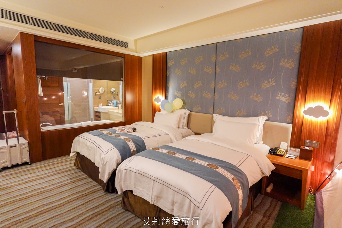 淡水住宿 台灣最美飯店!淡水福容大飯店 漁人碼頭 藍白地中海風格 最新露營主題房型 300坪遊戲區 絕美泳池和露台 玩到不想回家 - 第41張圖 淡水住宿 台灣最美飯店!淡水福容大飯店 漁人碼頭 藍白地中海風格 最新露營主題房型 300坪遊戲區 絕美泳池和露台 玩到不想回家