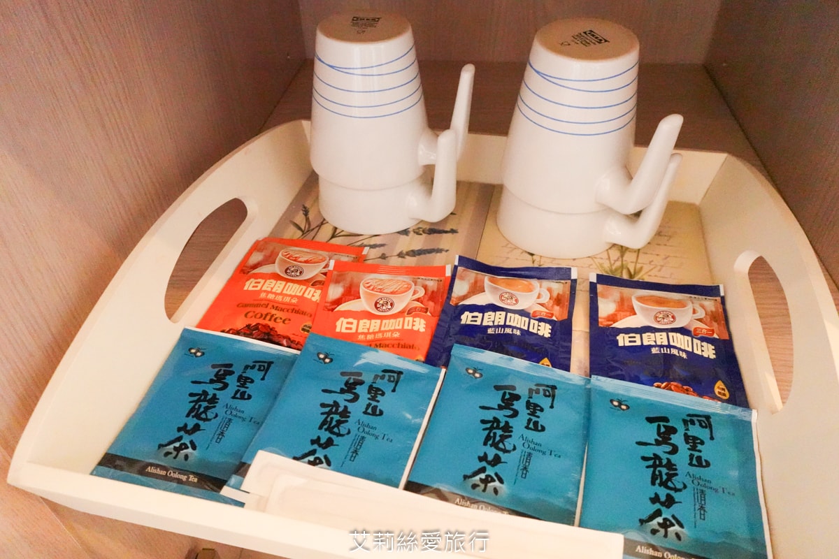 台北車站住宿推薦 約克設計旅店 台北市中心地中海景觀住宿 絕佳地點五鐵共構 距離車站只要5分鐘