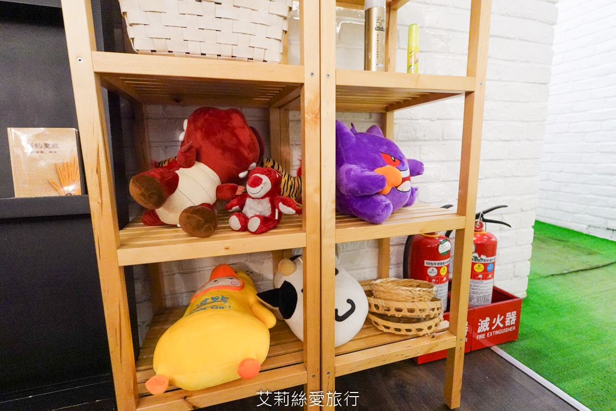 台北車站住宿推薦 約克設計旅店 台北市中心地中海景觀住宿 絕佳地點五鐵共構 距離車站只要5分鐘