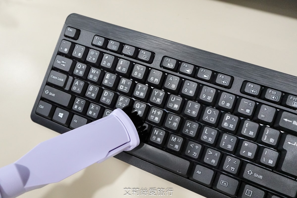 打掃好物推薦 SANSUI山水輕淨吸迷你無線吸塵器 無線手持舉高不費力 一機多用也是塵螨機、車上吸塵器 居家車用清潔都ok！