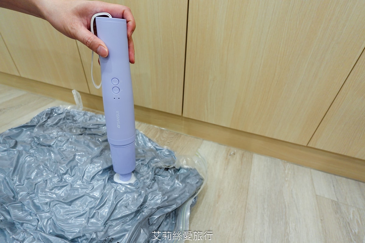打掃好物推薦 SANSUI山水輕淨吸迷你無線吸塵器 無線手持舉高不費力 一機多用也是塵螨機、車上吸塵器 居家車用清潔都ok！