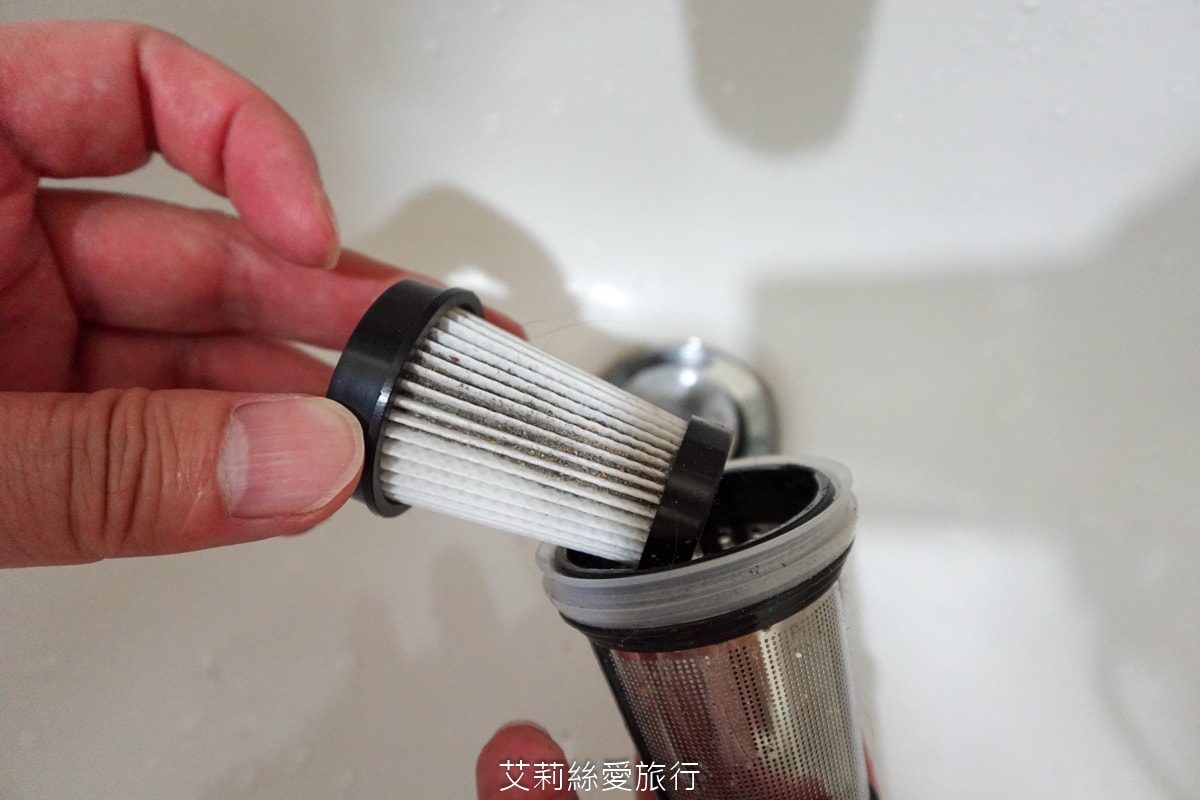 打掃好物推薦 SANSUI山水輕淨吸迷你無線吸塵器 無線手持舉高不費力 一機多用也是塵螨機、車上吸塵器 居家車用清潔都ok！