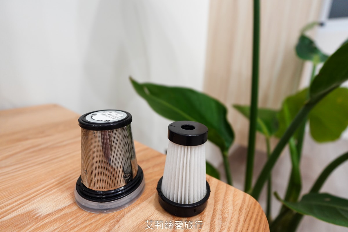 打掃好物推薦 SANSUI山水輕淨吸迷你無線吸塵器 無線手持舉高不費力 一機多用也是塵螨機、車上吸塵器 居家車用清潔都ok！