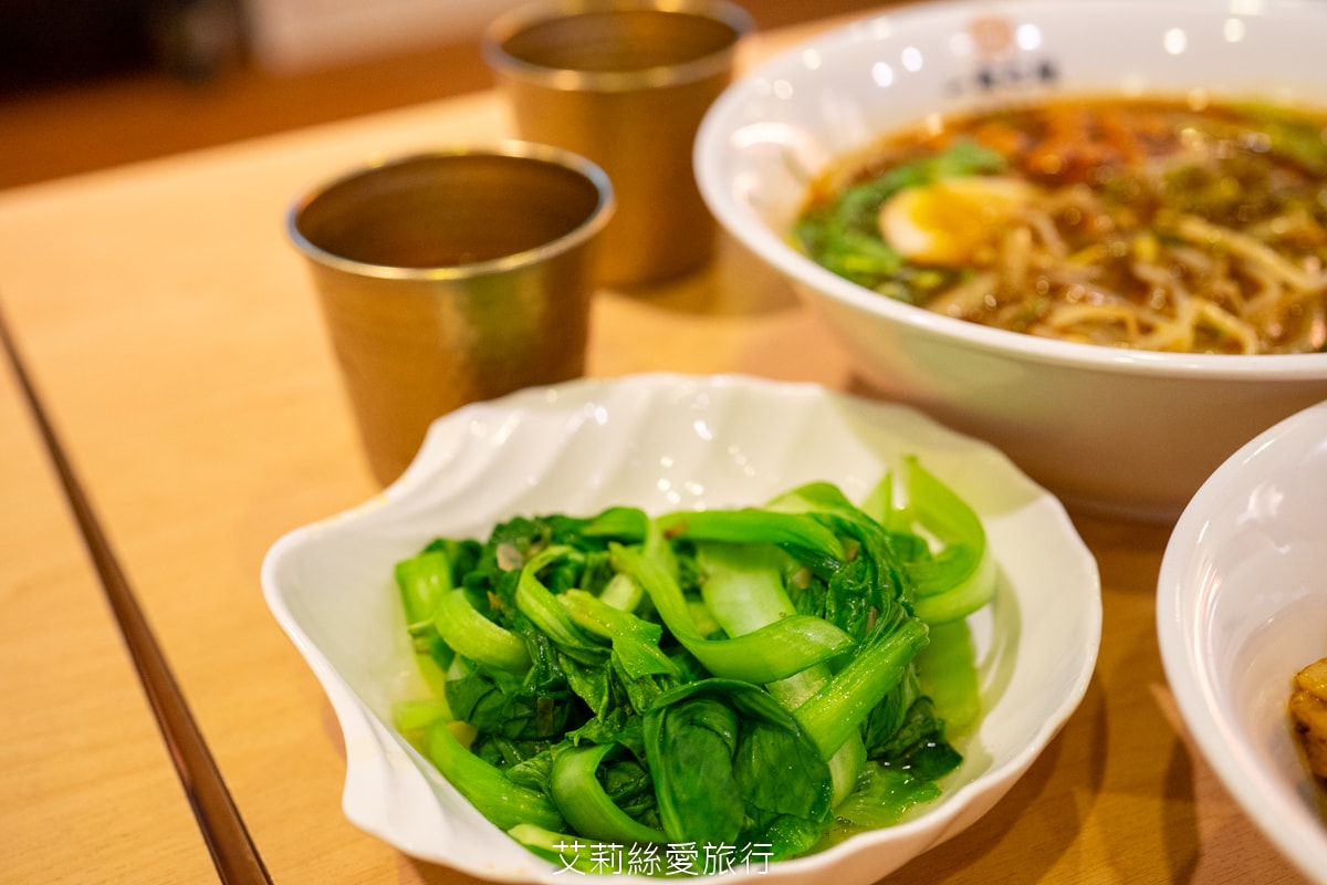 真的太佛心 內用紅茶免費喝到飽 一面之緣-襄楚麵食館 道地酸辣粉 牛肉麵 武漢熱乾麵 口水雞