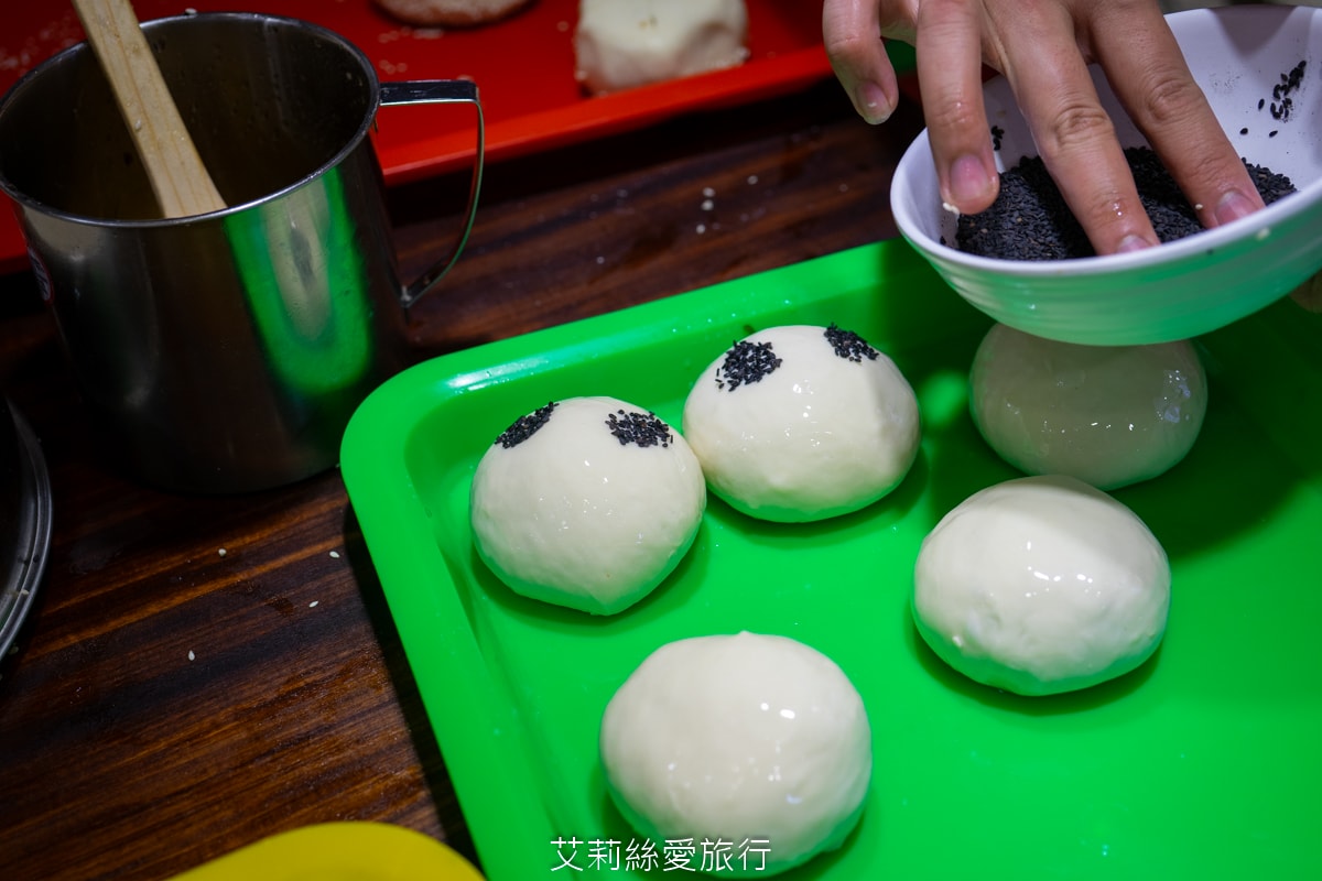 永和美食 銅板下午茶點心 丞祖胡椒餅 傳承80年的古早味小吃 外皮酥脆 內餡多汁 多種口味都超好吃!頂溪捷運站 近樂華夜市 - 第31張圖 永和美食 銅板下午茶點心 丞祖胡椒餅 傳承80年的古早味小吃 外皮酥脆 內餡多汁 多種口味都超好吃!頂溪捷運站 近樂華夜市