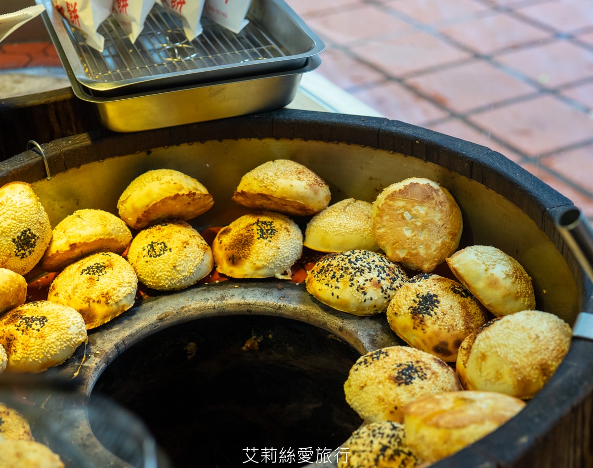永和美食 銅板下午茶點心 丞祖胡椒餅 傳承80年的古早味小吃 外皮酥脆 內餡多汁 多種口味都超好吃!頂溪捷運站 近樂華夜市 - 第23張圖 永和美食 銅板下午茶點心 丞祖胡椒餅 傳承80年的古早味小吃 外皮酥脆 內餡多汁 多種口味都超好吃!頂溪捷運站 近樂華夜市