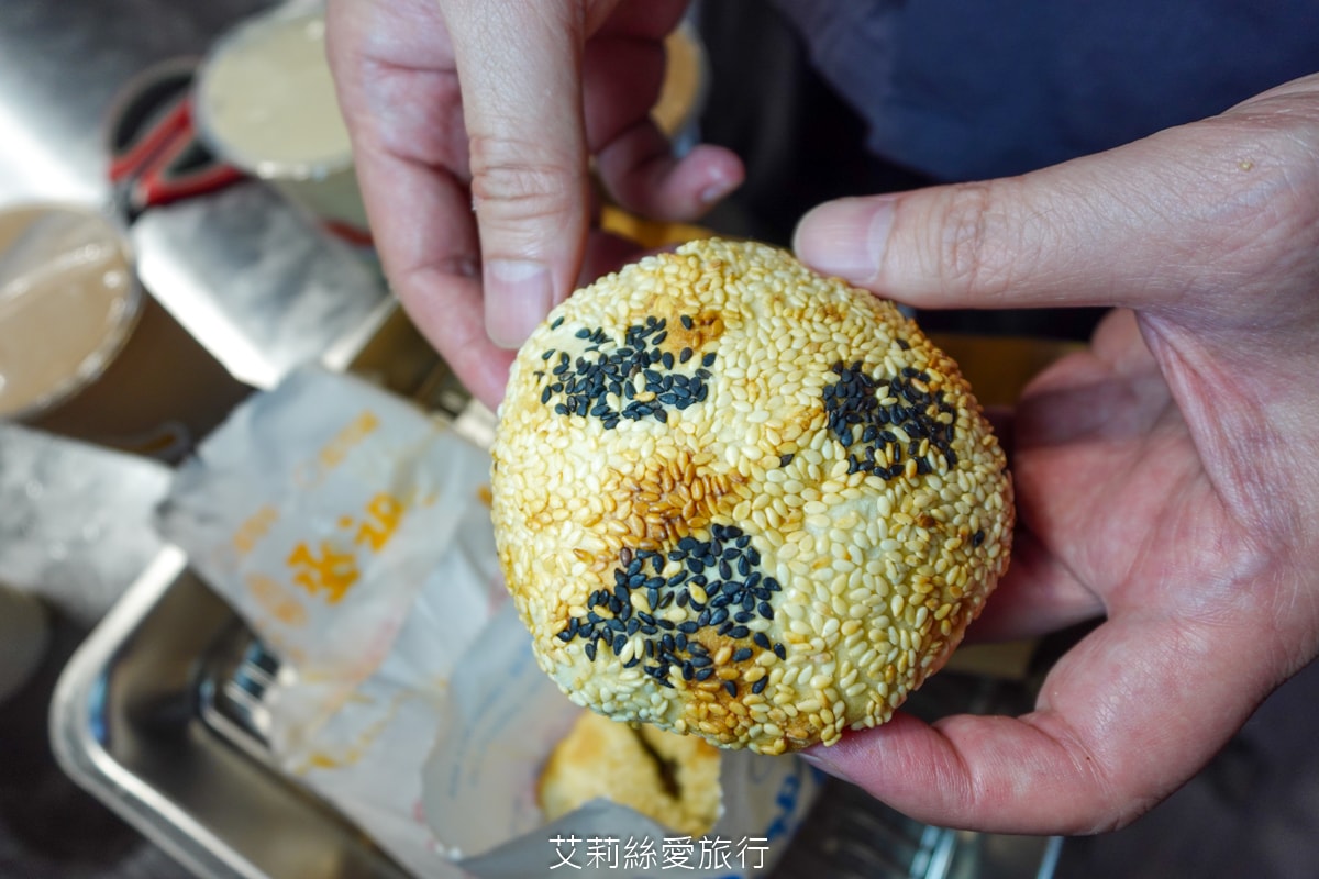 永和美食 銅板下午茶點心 丞祖胡椒餅 傳承80年的古早味小吃 外皮酥脆 內餡多汁 多種口味都超好吃!頂溪捷運站 近樂華夜市 - 第43張圖 永和美食 銅板下午茶點心 丞祖胡椒餅 傳承80年的古早味小吃 外皮酥脆 內餡多汁 多種口味都超好吃!頂溪捷運站 近樂華夜市